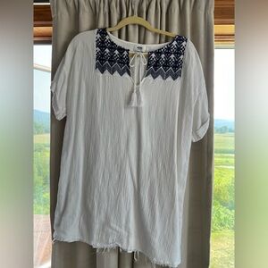 Old Navy Cute Beach/Tunic top.  Medium
